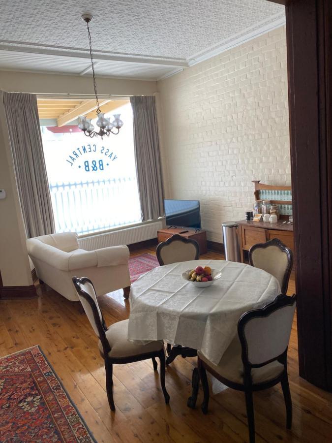 Yass Central Bed & Breakfast Екстериор снимка