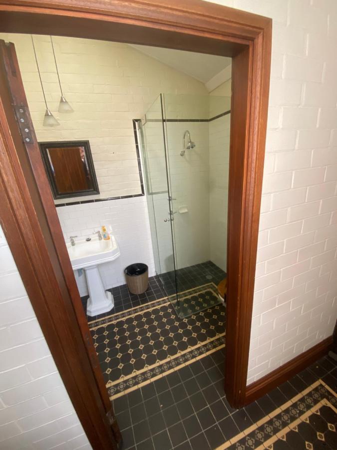 Yass Central Bed & Breakfast Екстериор снимка